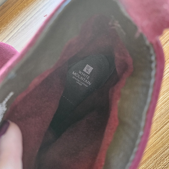 White Mountain Genuine Leather burgundy purple heeled boots Size 10 - Picture 5 of 11